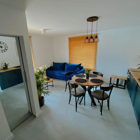 Cztery Pory Roku Apartment เยียเล ภายนอก รูปภาพ