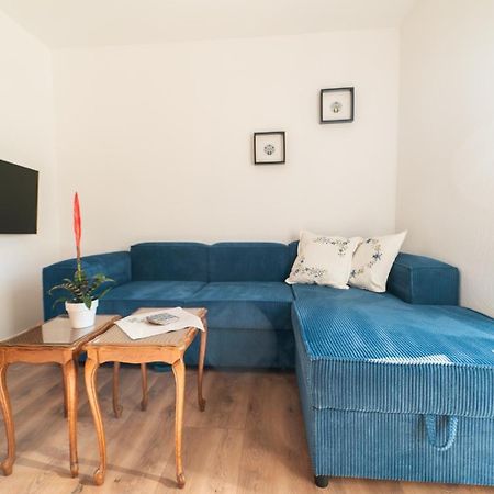 Cztery Pory Roku Apartment เยียเล ภายนอก รูปภาพ