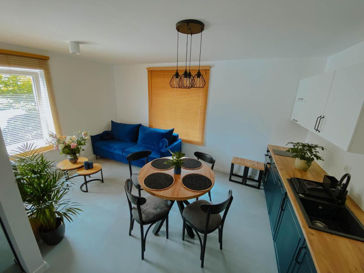 Cztery Pory Roku Apartment เยียเล ภายนอก รูปภาพ