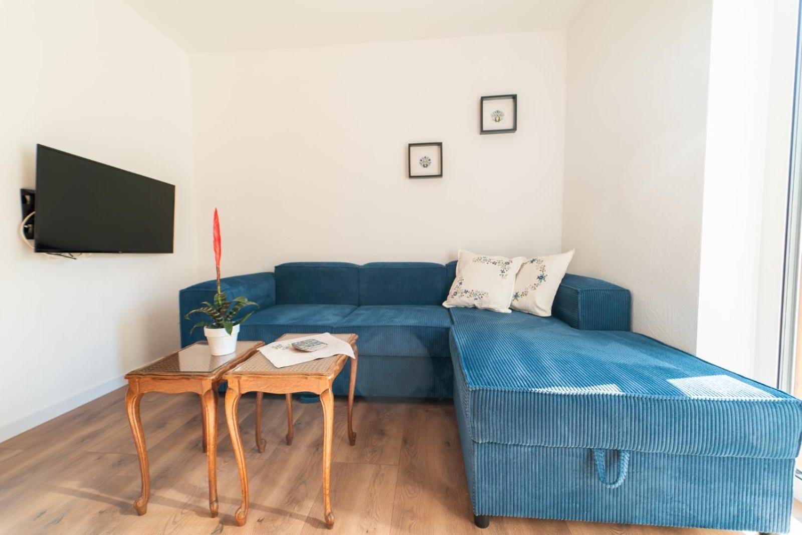 Cztery Pory Roku Apartment เยียเล ภายนอก รูปภาพ