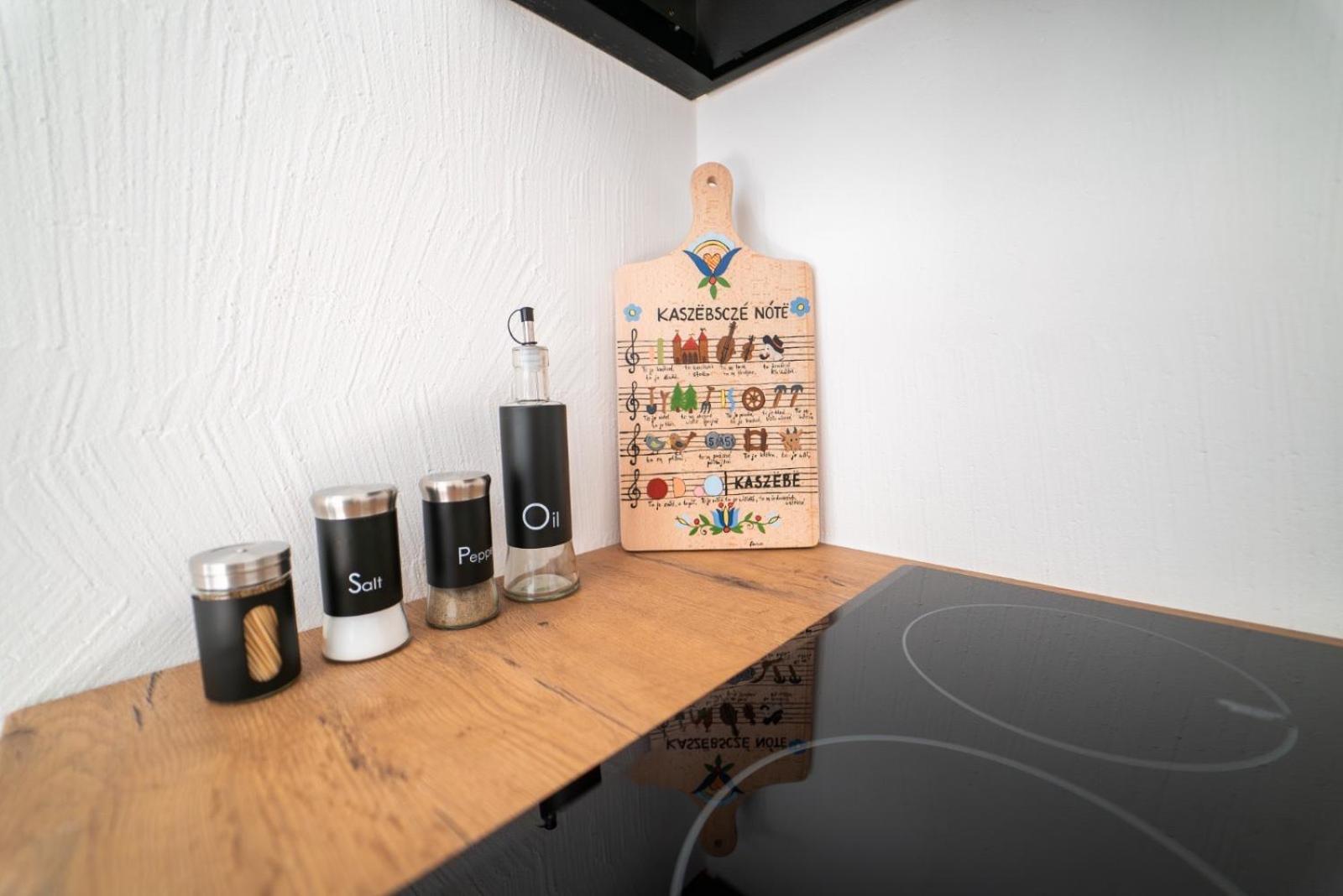 Cztery Pory Roku Apartment เยียเล ภายนอก รูปภาพ