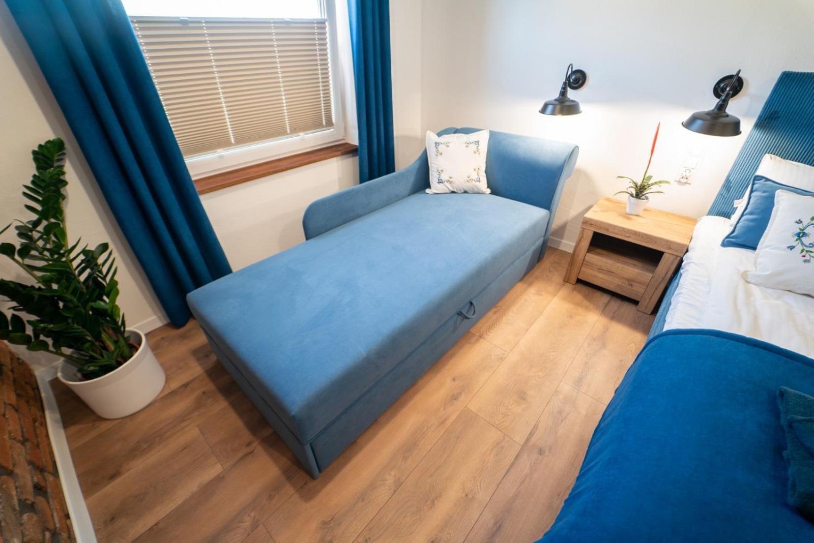 Cztery Pory Roku Apartment เยียเล ภายนอก รูปภาพ